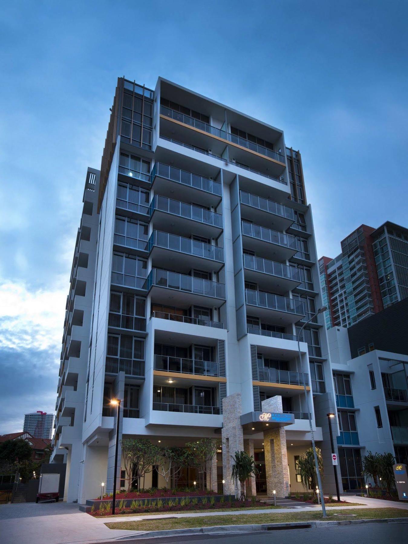 Meriton Serviced Apartments Aqua Street Gold Coast Exterior photo